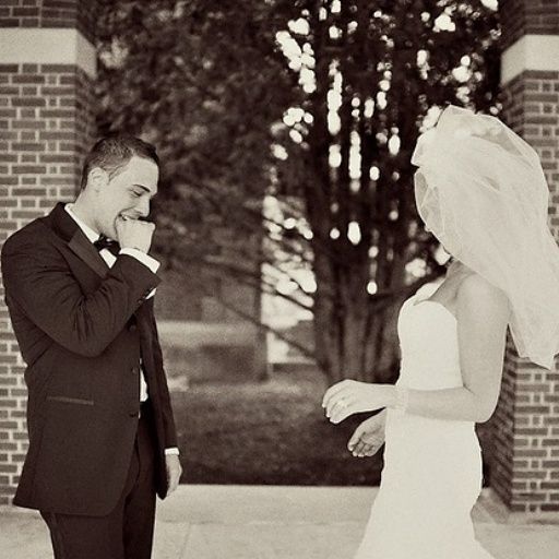 Quando lo sposo vede la sposa arrivare... - 1