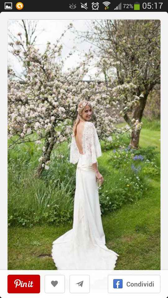 Un armadio pieno pieno di abiti da sposa?? - 1