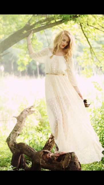 Un armadio pieno pieno di abiti da sposa?? - 5