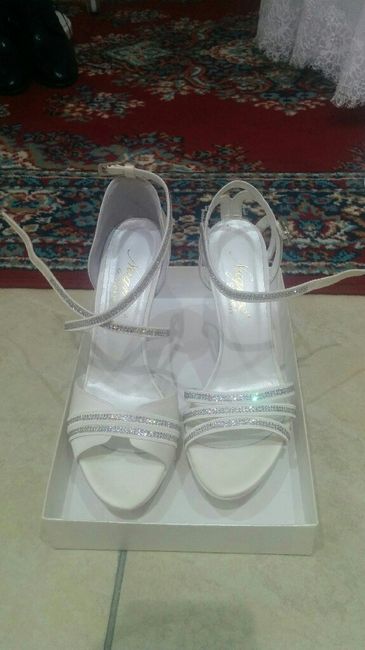 Finalmente scarpe - 1