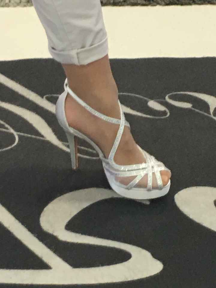 ..altro paio di scarpe ... - 2