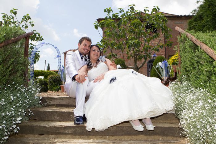 seduti nelle scale di casa mia