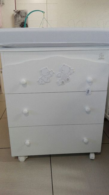 Lettino fasciatoio e culla in vimini prenotati - 1