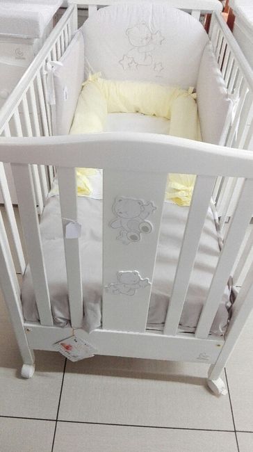 Lettino fasciatoio e culla in vimini prenotati - 2