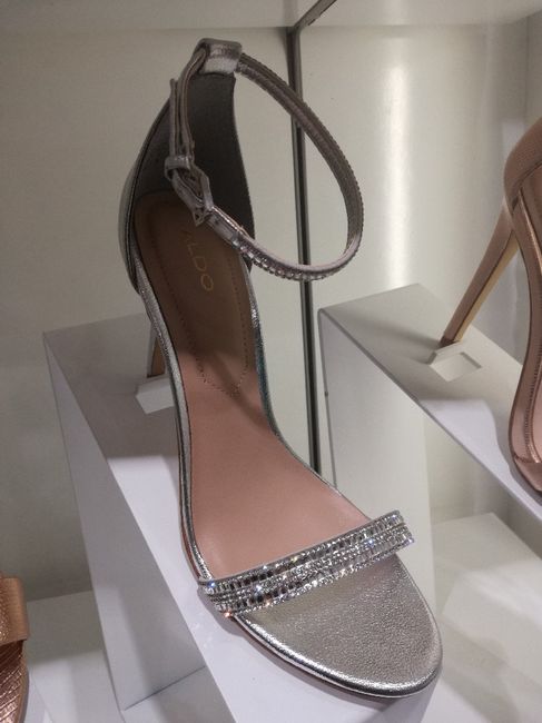 Il colore delle vostre scarpe 👠 - 1