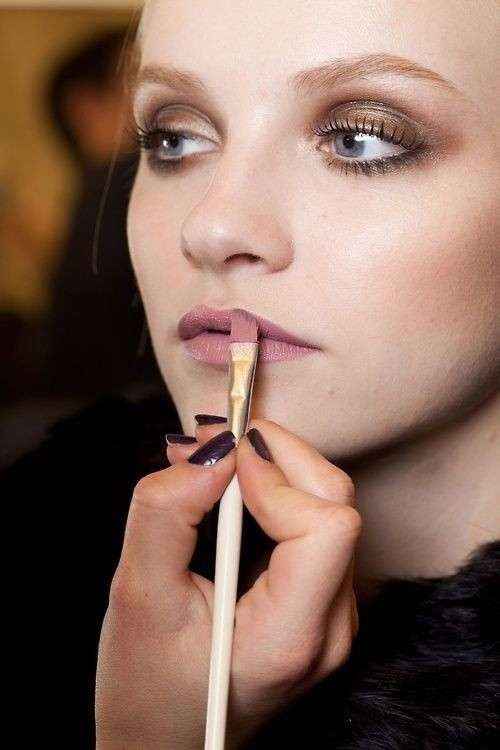 Help suggerimento colore labbra per make up occhi oro-marrone - 2