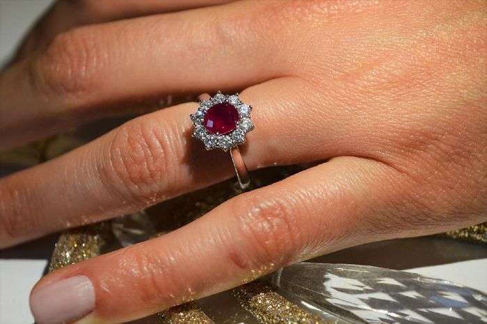 E ora mostraci una foto del tuo anello di fidanzamento! 22