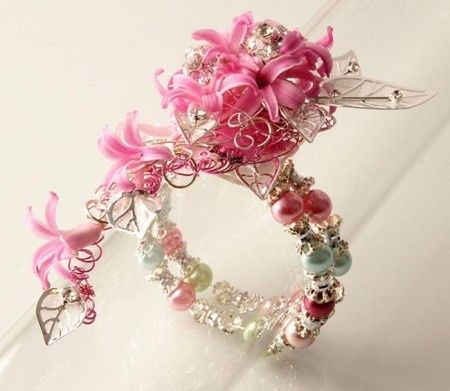 Wedding corsage: polsiera per damigelle