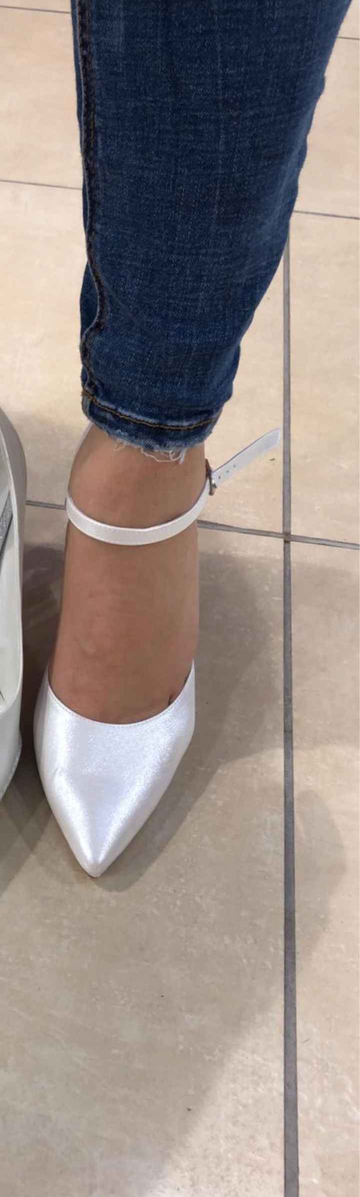 Scarpe color nude tacco basso - 1