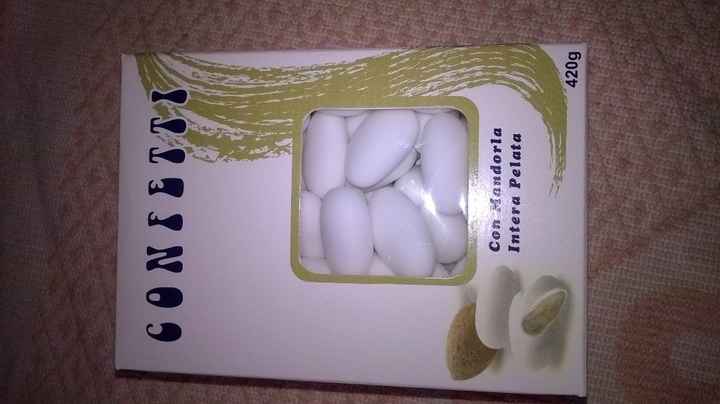 confetti con mandorla 