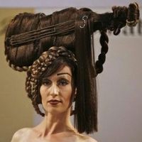 un'elegante acconciatura per una sposa amante dlla musica