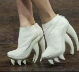 Scarpe....strane e improponibili - 8