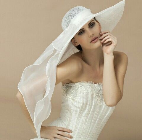 Curiosando nel mondo delle nozze-cappelli e copricapi - 2