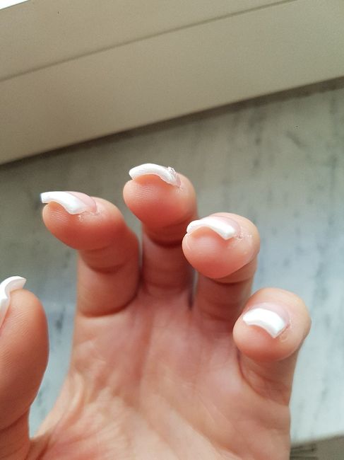 Prova unghie.. tutto da rifare..!! una brava onicotecnica a Napoli?? - 1