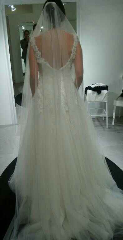 Mi fate vedere i vostri abiti? - 1