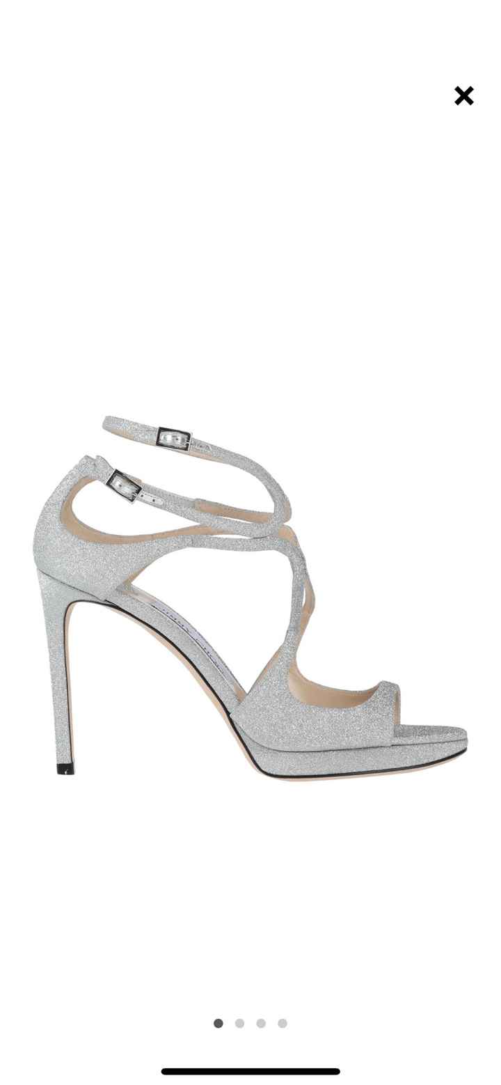 Scarpe 😍 Casadei o Jimmy Choo? Quali delle due in foto scegliereste? Considerate che farò un cambio 