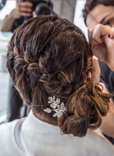 Capelli semiraccolto - 1