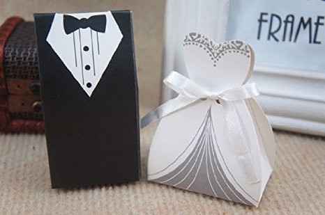 scatola di carta a forma abito sposo e sposa