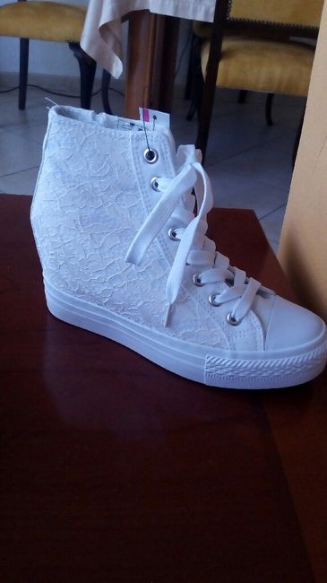 Cambierete le scarpe durante il giorno delle nozze? - 1