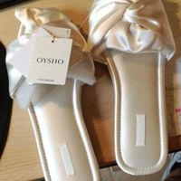 Mi fate vedere le ciabatte che indosserete a casa? - 1