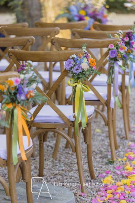 Vibrazioni romantiche o eleganza senza tempo? 🌸✨ 3