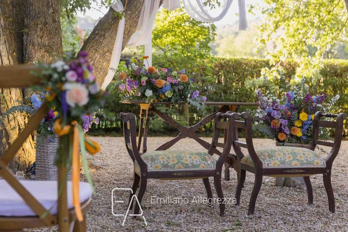 Vibrazioni romantiche o eleganza senza tempo? 🌸✨ 4