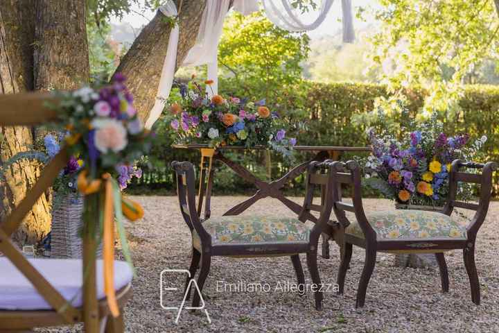 Vibrazioni romantiche o eleganza senza tempo? 🌸✨ - 4