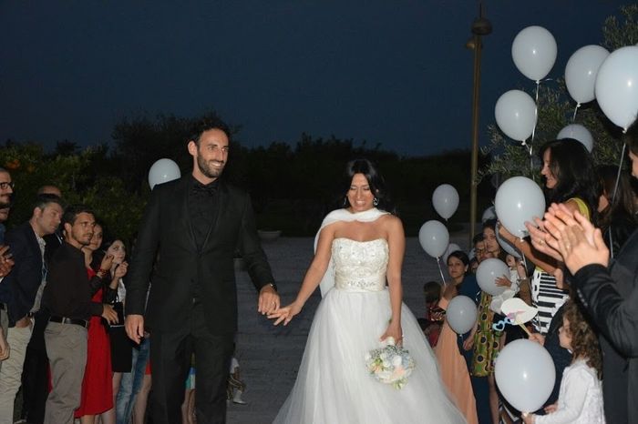 arrivo in piscina per taglio torta