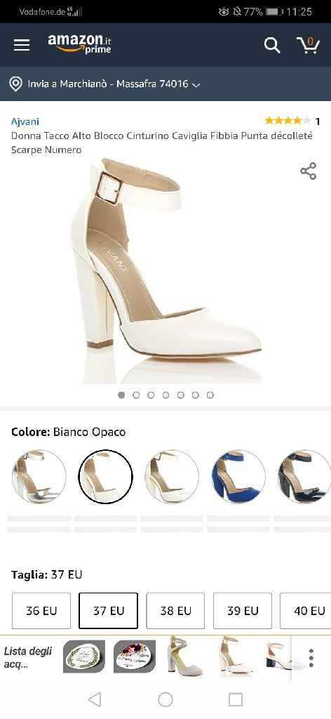 Scarpe lisce e con tacco largo - 1