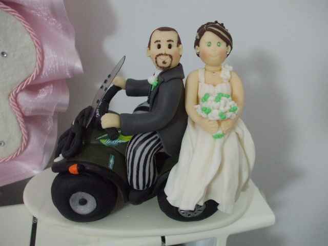 Cake topper
