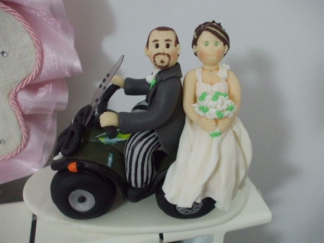 Cake topper