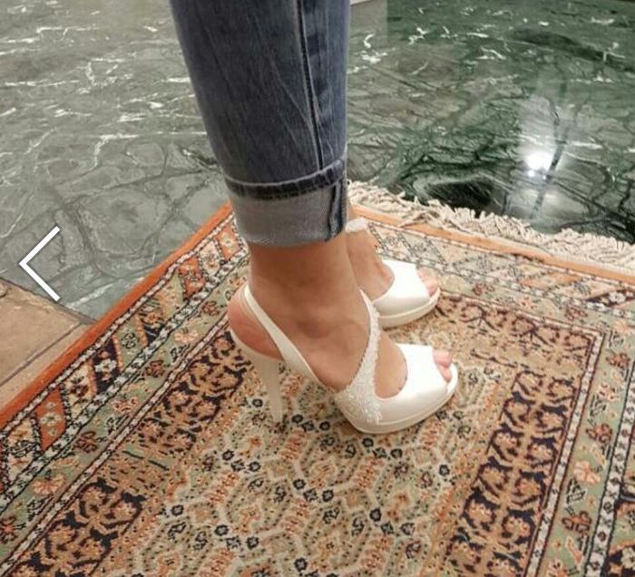 Sandali: il bon ton lo censura per la sposa - 1