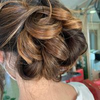 Sono indecisa tra queste due acconciature! Quale scegliereste? - 3