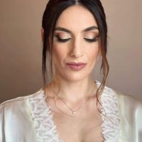 Sono indecisa tra queste due acconciature! Quale scegliereste? - 1