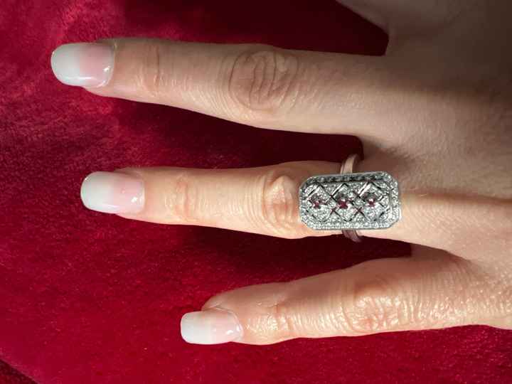 Come è il vostro anello di fidanzamento?? - 1