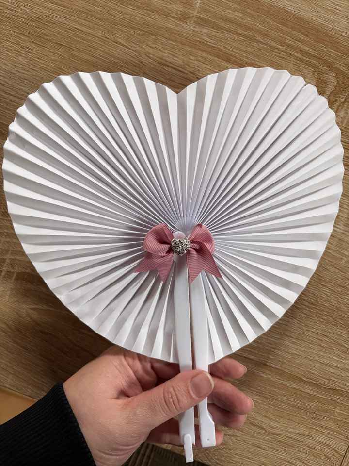Alla fine ho optato per zero wedding bag e solo ventagli e riso 🌿 - 2