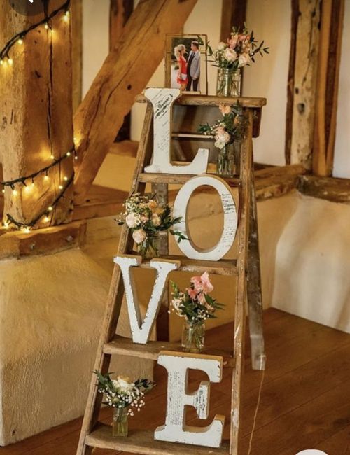 Decorazioni fuori dalla chiesa 1