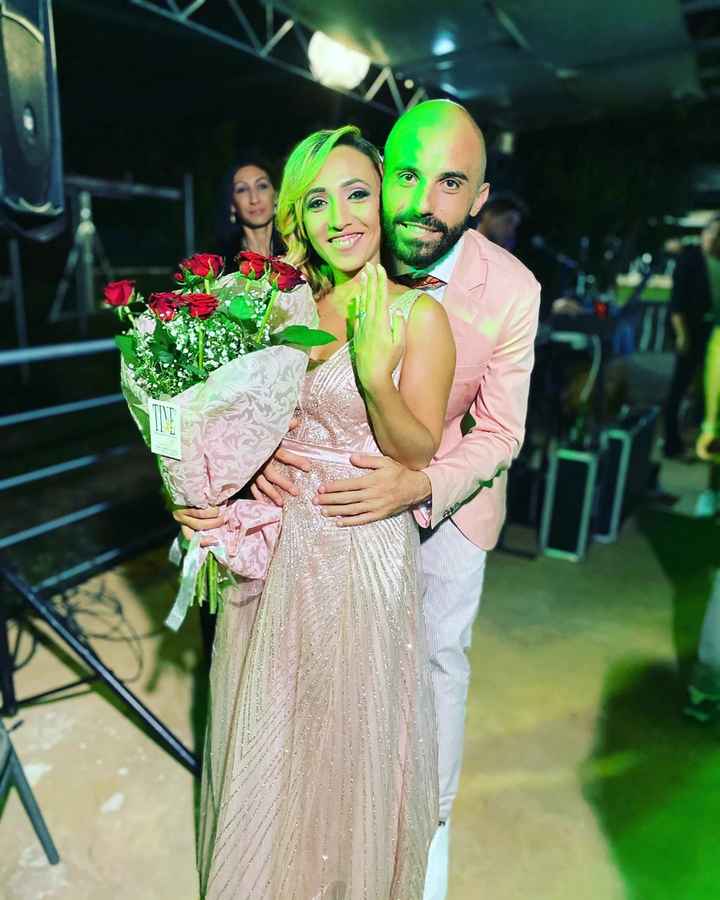 Postate una foto di voi due 👇 - 1