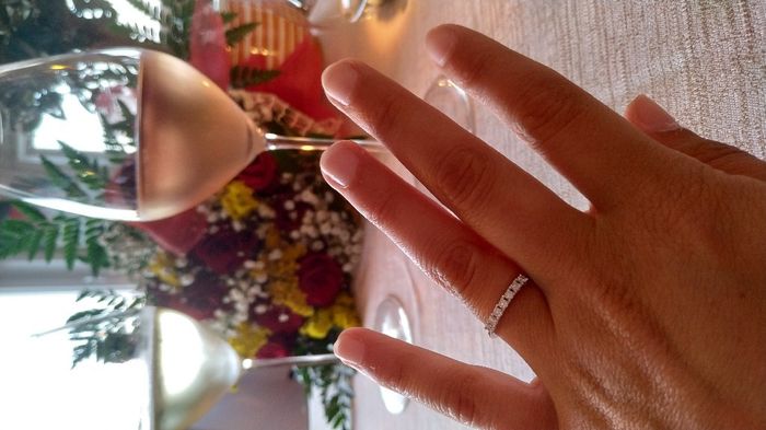 E ora mostraci una foto del tuo anello di fidanzamento! 16