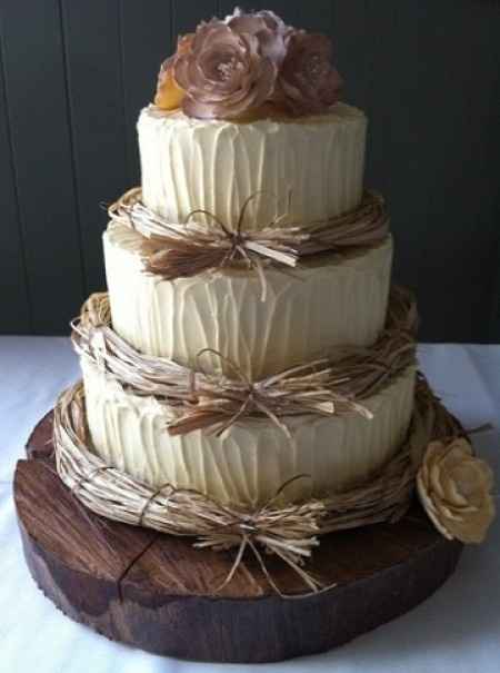 wedding cake rustic theme