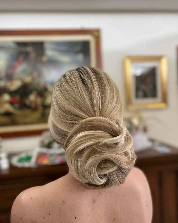 Vi piace la mia acconciatura della promessa di matrimonio di sera? - 1