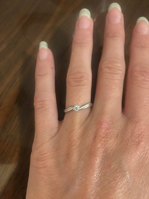 E ora mostraci una foto del tuo anello di fidanzamento! 4