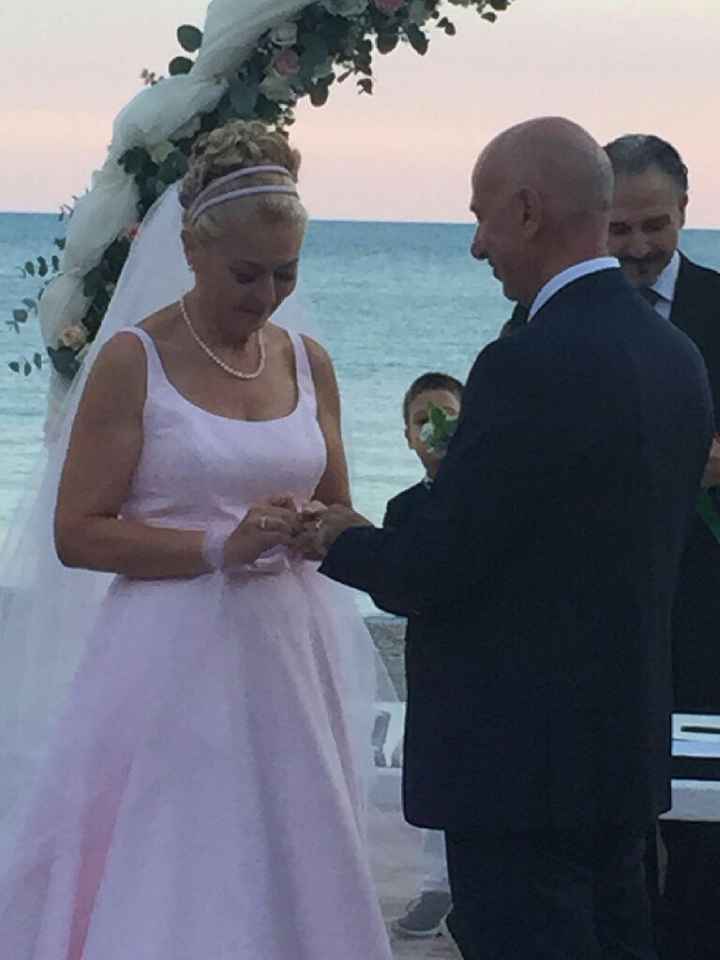 Attore celebrante finto sindaco - 1