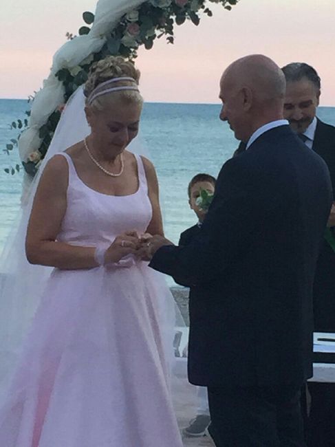 Attore celebrante finto sindaco - 1