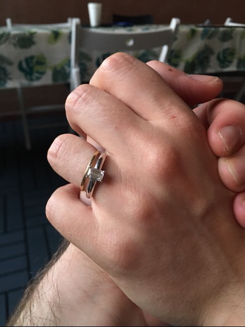 E ora mostraci una foto del tuo anello di fidanzamento! 5
