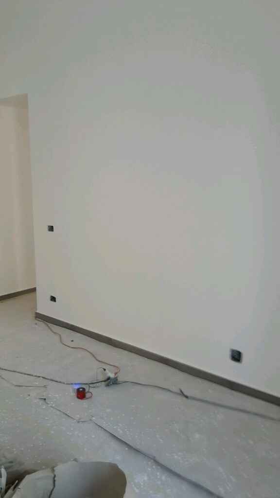 La nostra casetta in fase pittura ^_^ - 14