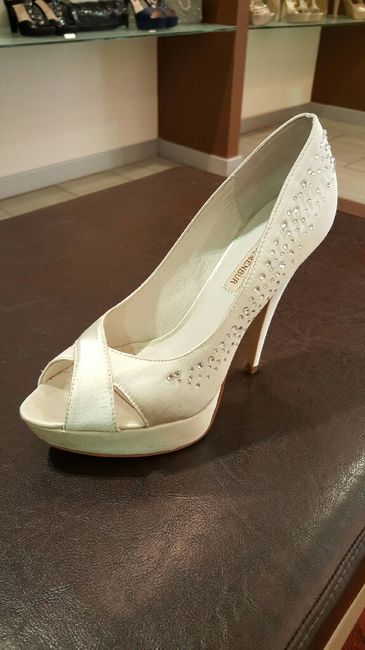 Scarpe vi piacciono? - 1