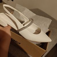 Bianco seta e bianco avorio - 1