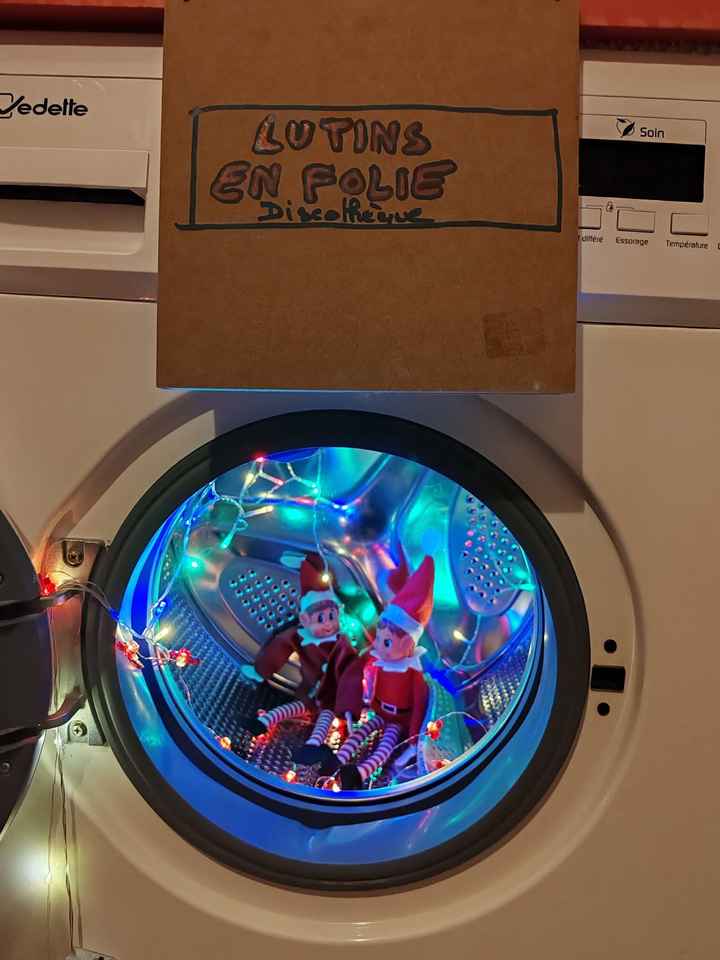 Elf on the shelf, di nuovo a corto di idee - 3