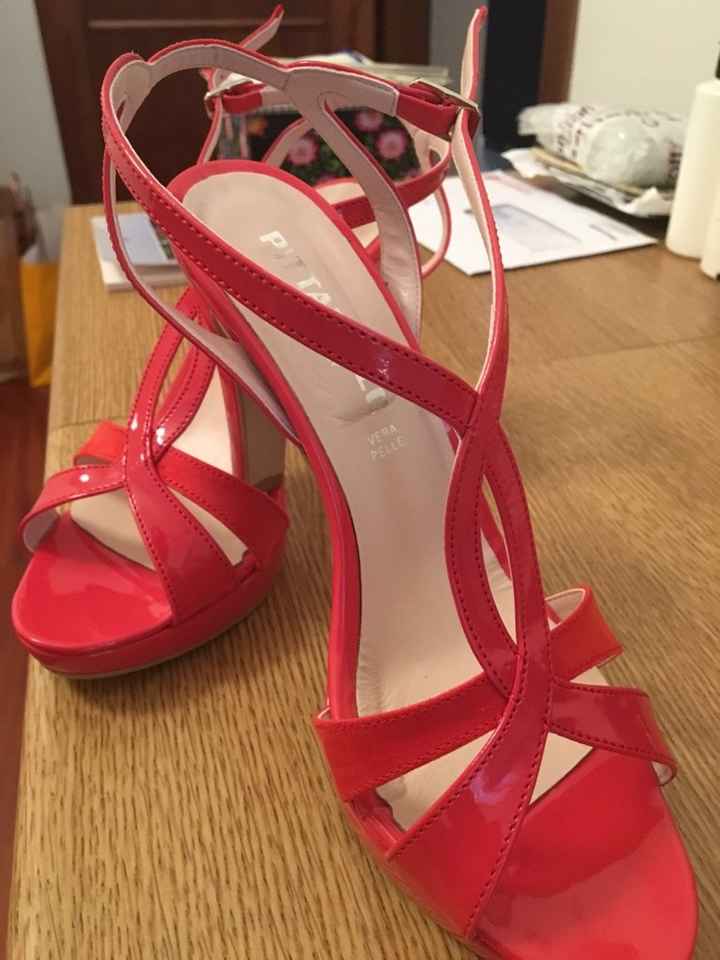 La scarpa c'è il vestito chissà - 1